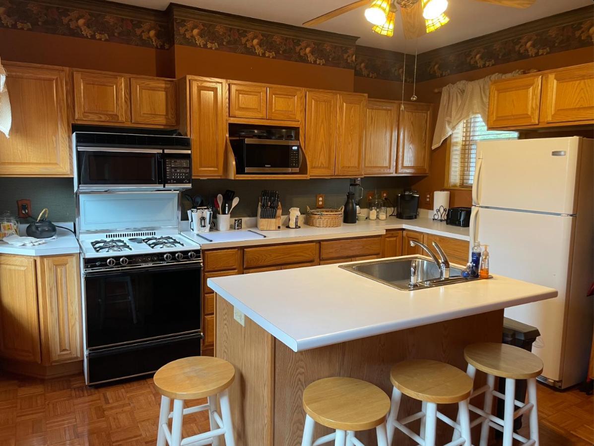 South Broadway Manor B&B - Near Fallingwater, Ohiopyle State Park, Hiking & Biking Trails Gap Scottdale Экстерьер фото