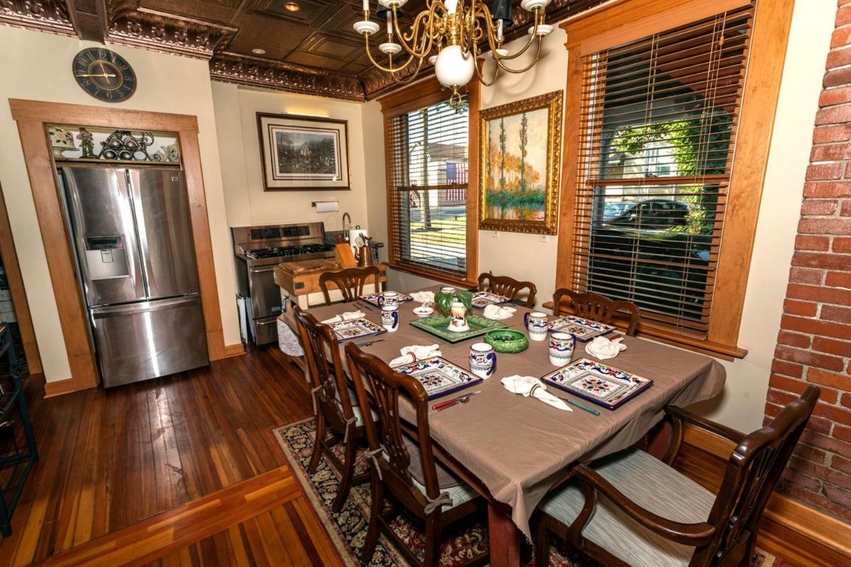 South Broadway Manor B&B - Near Fallingwater, Ohiopyle State Park, Hiking & Biking Trails Gap Scottdale Экстерьер фото