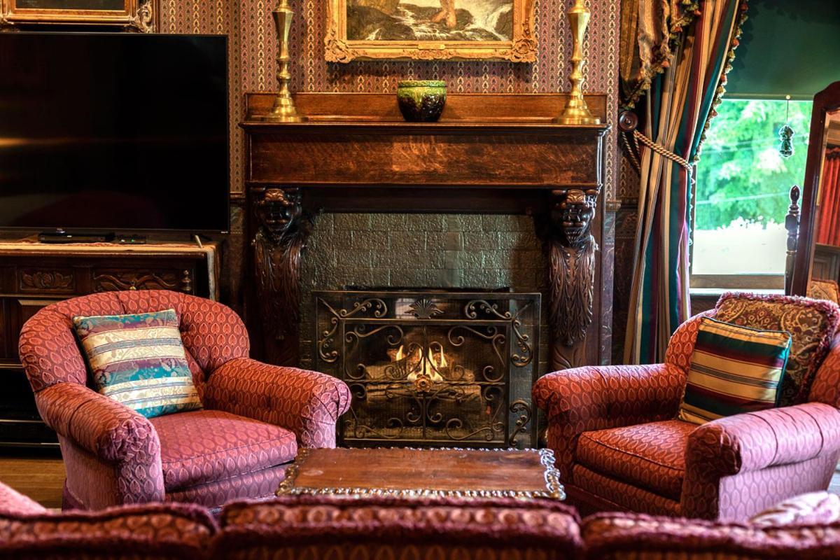 South Broadway Manor B&B - Near Fallingwater, Ohiopyle State Park, Hiking & Biking Trails Gap Scottdale Экстерьер фото