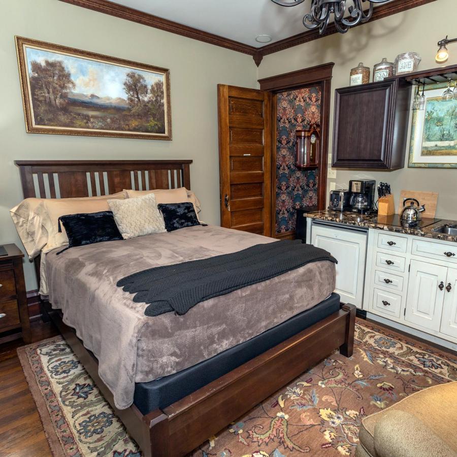 South Broadway Manor B&B - Near Fallingwater, Ohiopyle State Park, Hiking & Biking Trails Gap Scottdale Экстерьер фото